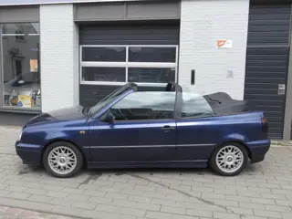 Volkswagen Golf Cabriolet 1.8 Avantgarde Pink Floyd
