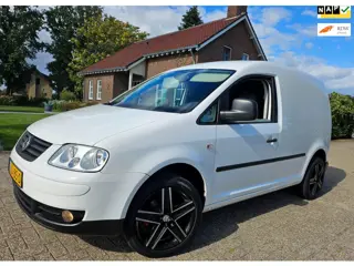 Volkswagen Caddy 1.4i Benzine met Airco, Navi, Trekhaak, LMV