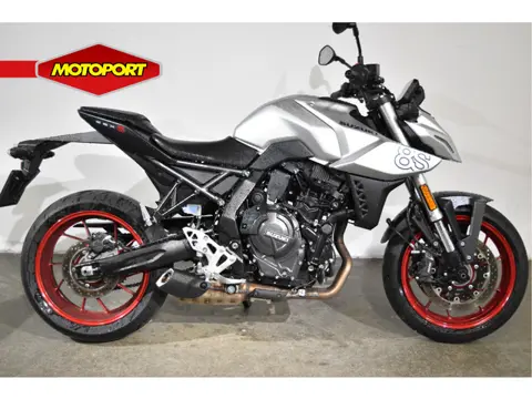 Suzuki GSX-8S (bj 2025)