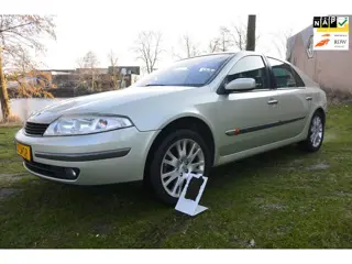 Renault Laguna 3.0-24V V6 Privilège*automaat*airco*leer*cruise