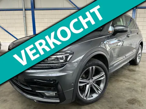 Volkswagen Tiguan 2.0 TSI 220PK 4Motion Highline PANO|AUTOMAAT|R-LINE|CAM|TREKHAAK