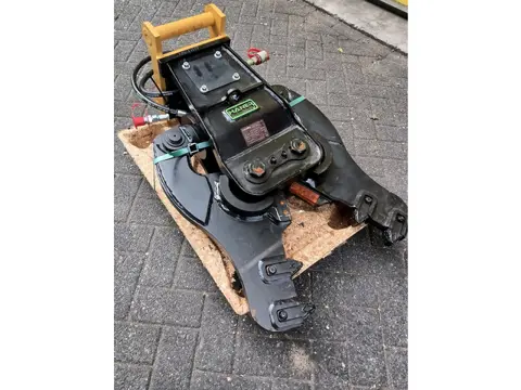 HÄNER Multi crusher S40 - 200 opname ( engcon , steelwist , enz ,enz )