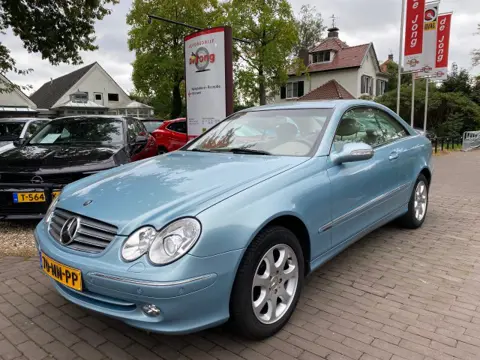 MERCEDES-BENZ CLK-KLASSE 200 ELEGANCE AUTOMAAT / AIRCO-ECC / NAVI / ADAPT. CRUISE CTR. / PDC