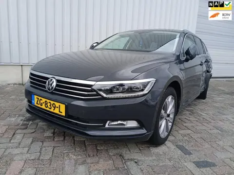Volkswagen Passat Variant 1.5 TSI Comfortline Business - Clima - Schade - BPM