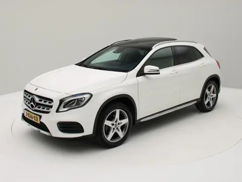 Mercedes-Benz GLA 200 Premium Plus Panorama Amg line