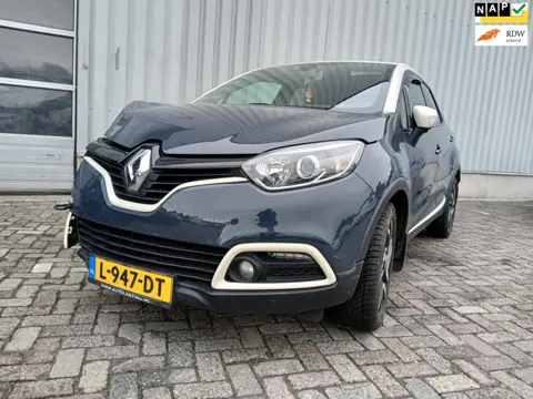 Renault Captur 0.9 TCe Authentique - Airco - Front Schade