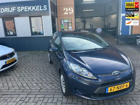 Ford Fiesta 1.25 Limited 3 maanden garantie nieuwe apk aflevering beurt compleet gereinigd en gepoet