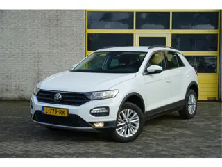 Volkswagen T-Roc 1.5 TSI 150PK! Style BJ2021 Lmv 16" | Led | Pdc | Navi | App-Connect | Climate cont
