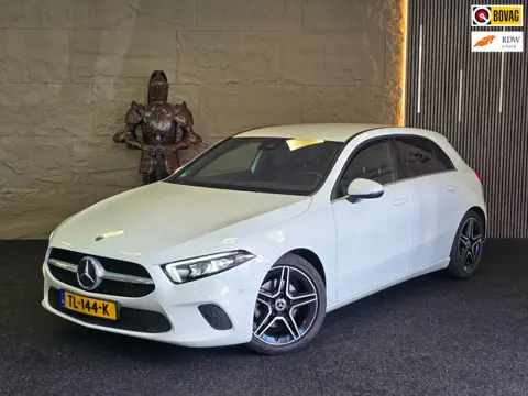 Mercedes-Benz A-klasse 200 AMG-Line|AUTOMAAT|1E EIG|NAP|APK|TREKHAAK|LED|PARK CAM|CRUISE