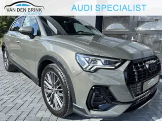 Audi Q3 35 TFSI S-line Black Leder Sfeer CarPlay (bj 2019)