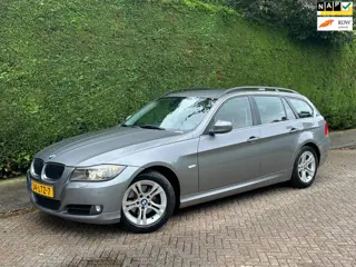 BMW 3-serie Touring 318i /XENON/LEER/STOELVERWRMNG/PDC/CRUISE/RIJDTSUPER!/