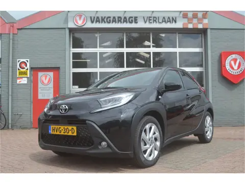 Toyota Aygo X 1.0 VVT-i MT Play stoelverwarm. nav.