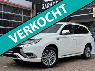Mitsubishi Outlander 2.4 PHEV S-Edition | Volleder | Navi | Xenon | Cruise | Climate | Trekhaak | Fu