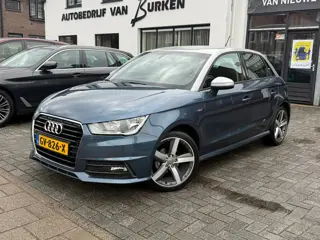 Audi A1 Sportback 1.0 TFSI Adrenalin, Navigatie,L.M.Velgen,Extra getint glas,Airco,Cruise control