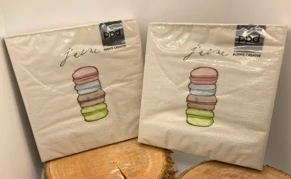 PAPIEREN SERVETTEN MACARONS 33X33 CM