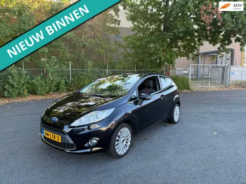 Ford Fiesta 1.6 Ghia NETTE AUTO RIJDT EN SCHAKELT GOED