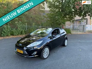 Ford Fiesta 1.6 Ghia NETTE AUTO RIJDT EN SCHAKELT GOED