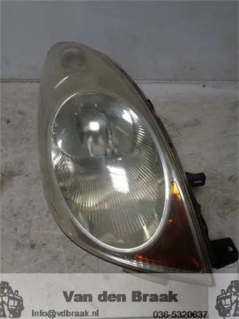 Nissan Note 2006-2009 Koplamp rechts