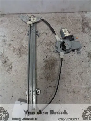 Nissan Note 2006-2013 Raammechaniek rechtsvoor