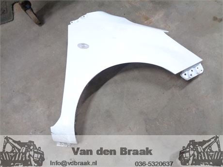 Opel Agila 2008-2015 Scherm rechts voor