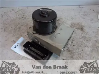 Mercedes Benz C-Klasse 1.8 16V Sportcoupe 2001-2008 ABS Pomp