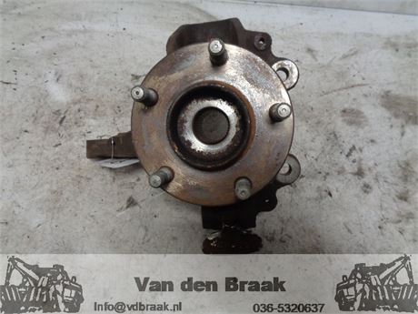 Ford Focus C-Max 1.6 16V 2003-2007 Fusee rechts voor