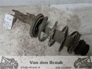Hyundai i20 1.2 16V 2009-2012 Veerpoot links voor