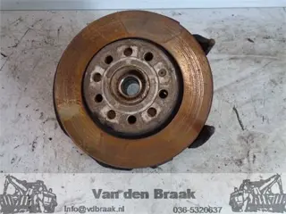 Volkwagen Golf 1.6 TDi 2008-2012 Fusee rechts voor