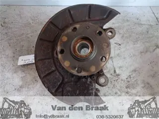 Volkwagen Golf 1.6 FSi 2003-2008 Fusee rechts voor