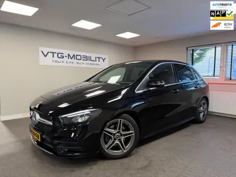 Mercedes-Benz B-klasse 180 Business Solution AMG MultiMedia|Sfeerverl.|Climate Gescheiden|360° PDC+A
