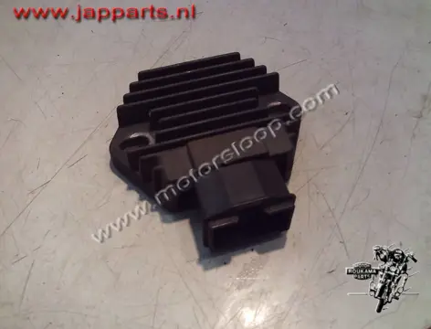 Honda CBR900RR(SC33) Spanningsregelaar