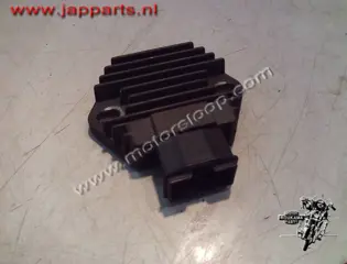 Honda CBR900RR(SC33) Spanningsregelaar