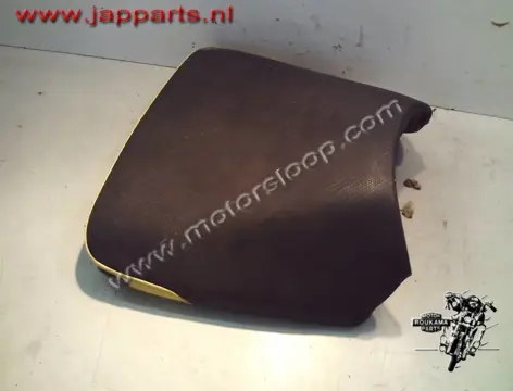 Honda CBR900RR(SC33) Zadel 1