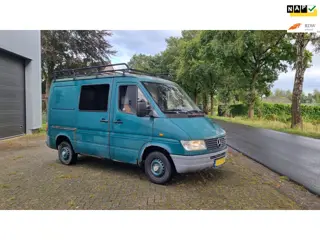 Mercedes-Benz 208D 208 MANUEEL HOLLAND CAR CLEAN