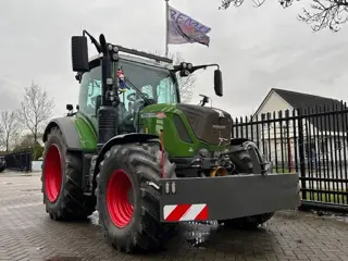 trekkerbumper Tractorbumper met opbergkist (bj 2024)