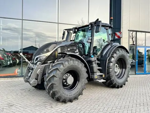 Valtra Q225 Alle opties! ook twintrac! (bj 2024)