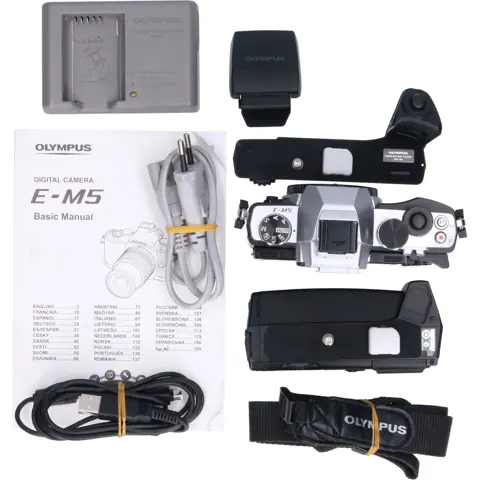 Tweedehands Olympus E-M5 body zilver CM4093