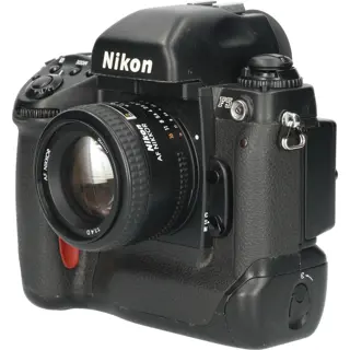 Tweedehands Nikon F5 + Nikor 50mm f/1.4D CM3204