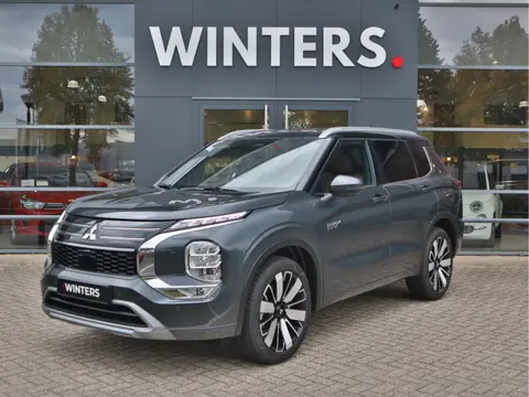 Mitsubishi Outlander 2.4 PHEV Instyle+ Nieuw uit voorraad leverbaar!