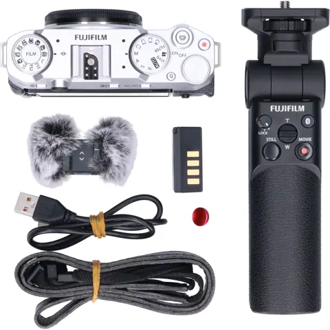 Tweedehands Fujifilm X-M5 Body Silver + TG-BT1 grip CM3709