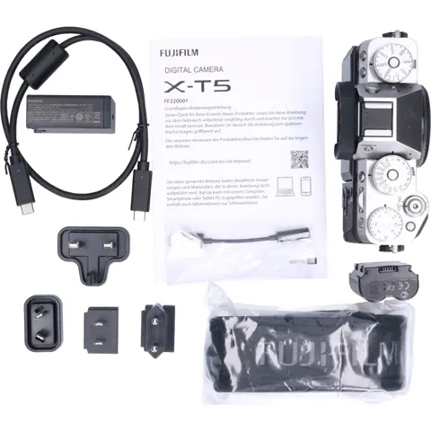 Tweedehands Fujifilm X-T5 Body Silver CM3632