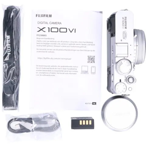 Tweedehands Fujifilm X100 VI Silver CM3833