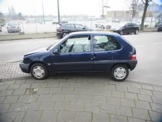Citroën Saxo 1.1 Plaatwerk en diverse onderdelen op voorraad