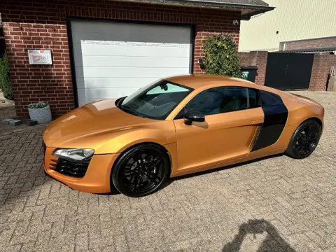 AUDI R8 4.2 V8 FSI QUATTRO 