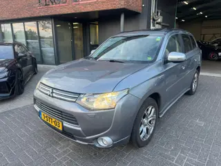Mitsubishi Outlander 2.0 PHEV Instyle XENON Schuifdak Leder compleet onderhouden NAP