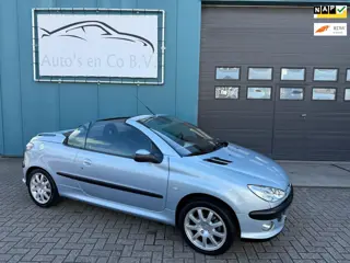 Peugeot 206 CC 2.0-16V Cabrio Clima16"Lm velgen Uniek nette staat 160927 km NL Auto NAP Incl nw Apk 