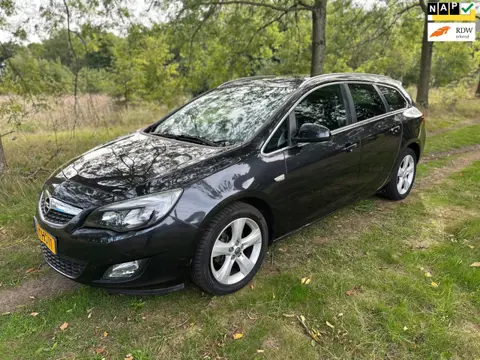 Opel Astra Sports Tourer 1.4 Turbo Sport Nieuwe APK bij aflevering