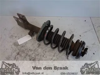 Peugeot 5008 1.6 VTi 2009-2013 Veerpoot links voor