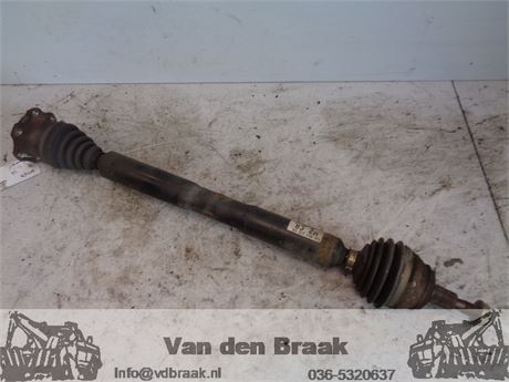 Volkswagen Golf 1.6 8V 1997-2003 Aandrijfas rechts (Automaat)