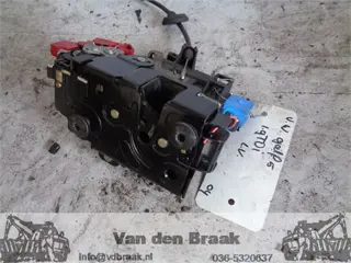 Volkswagen Golf 5drs 2003-2008 Deurslot links voorzijde